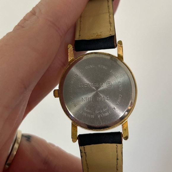 Vintage Wenger 1994 Vintage NHL Philadelphia Flyers Leather Watch - Picture 6 of 9